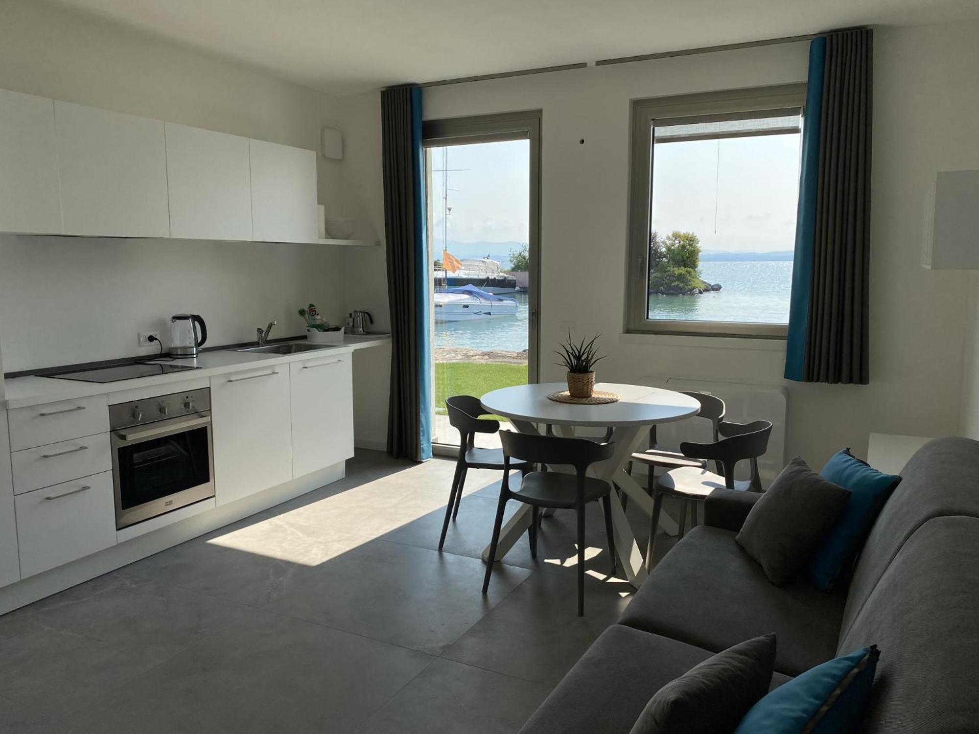 Sirmio Apartments - Darsena Stay Sirmione Exterior foto