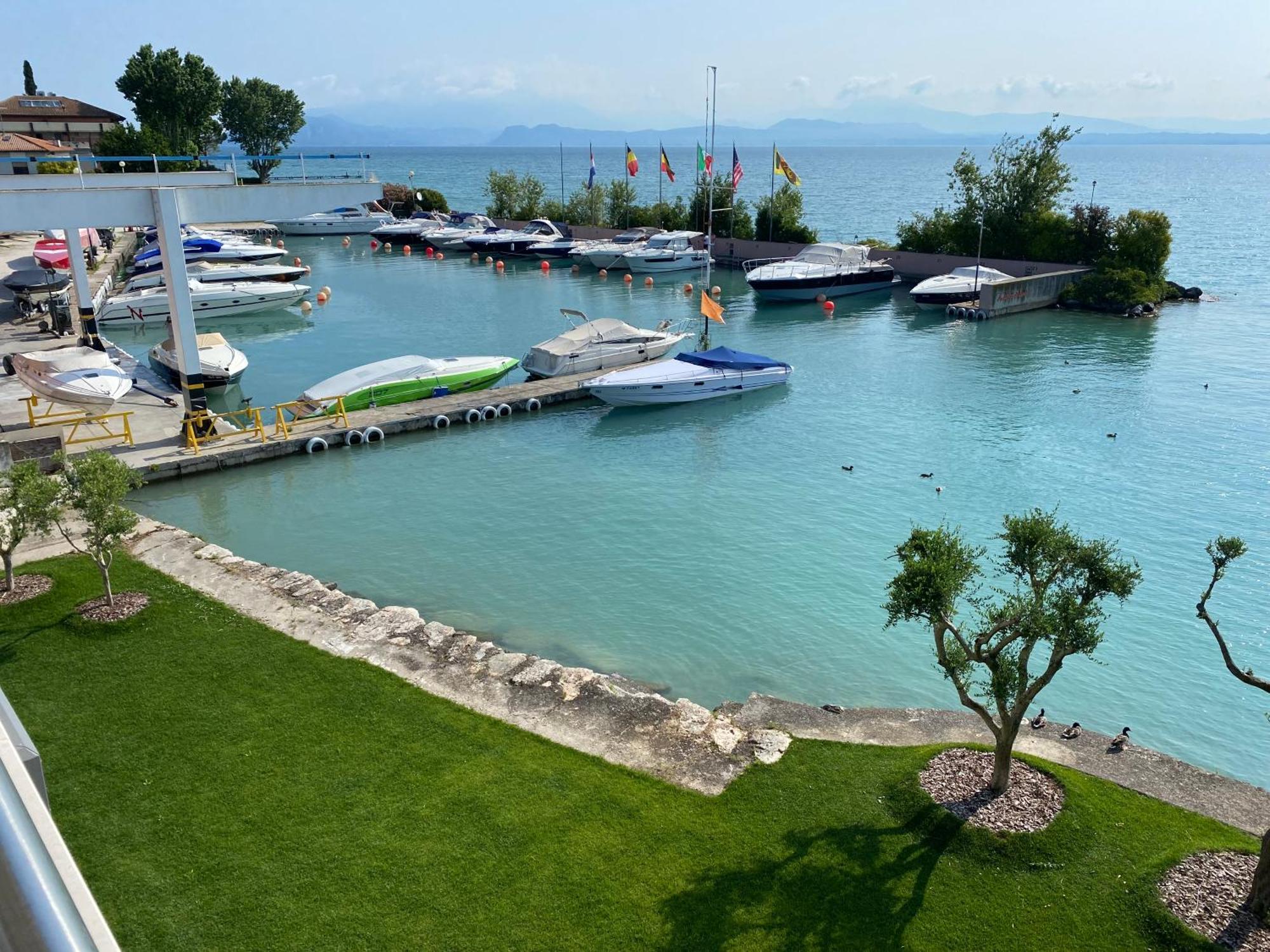 Sirmio Apartments - Darsena Stay Sirmione Exterior foto