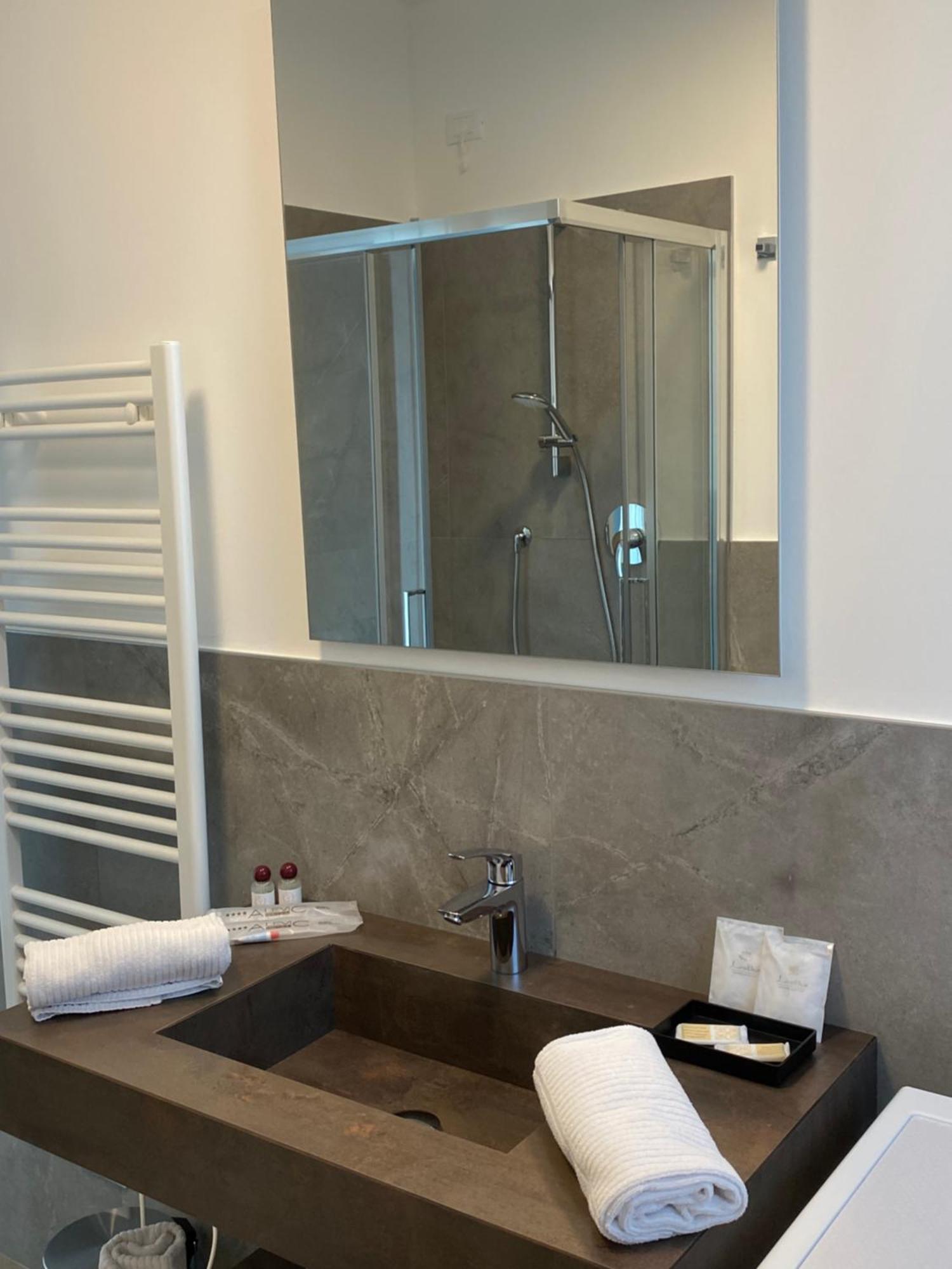 Sirmio Apartments - Darsena Stay Sirmione Exterior foto